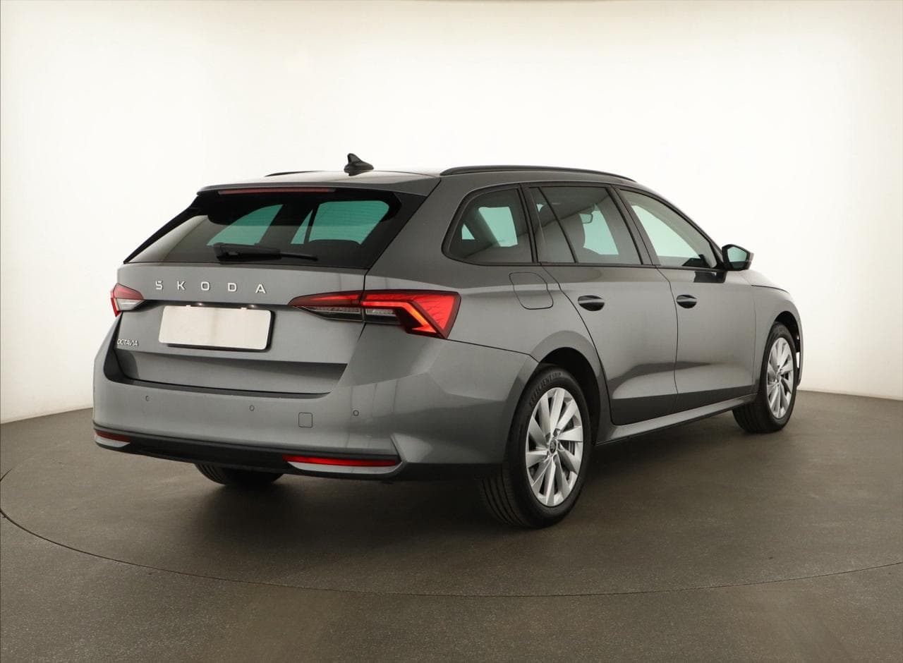 2025 Škoda OCTAVIA - 7