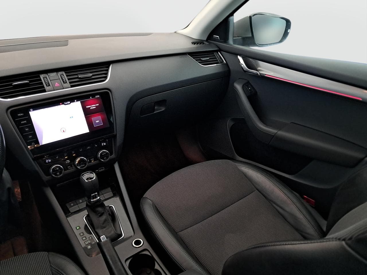 2018 Škoda OCTAVIA - 11
