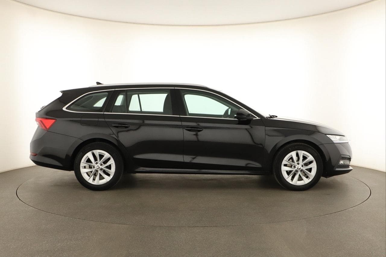 2022 Škoda OCTAVIA - 8
