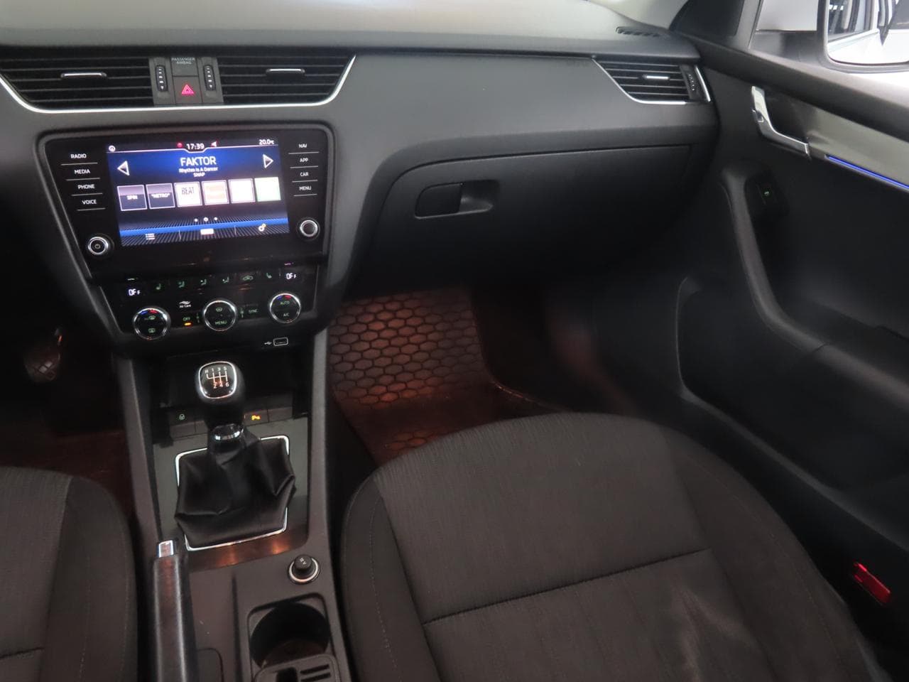 2018 Škoda OCTAVIA - 11