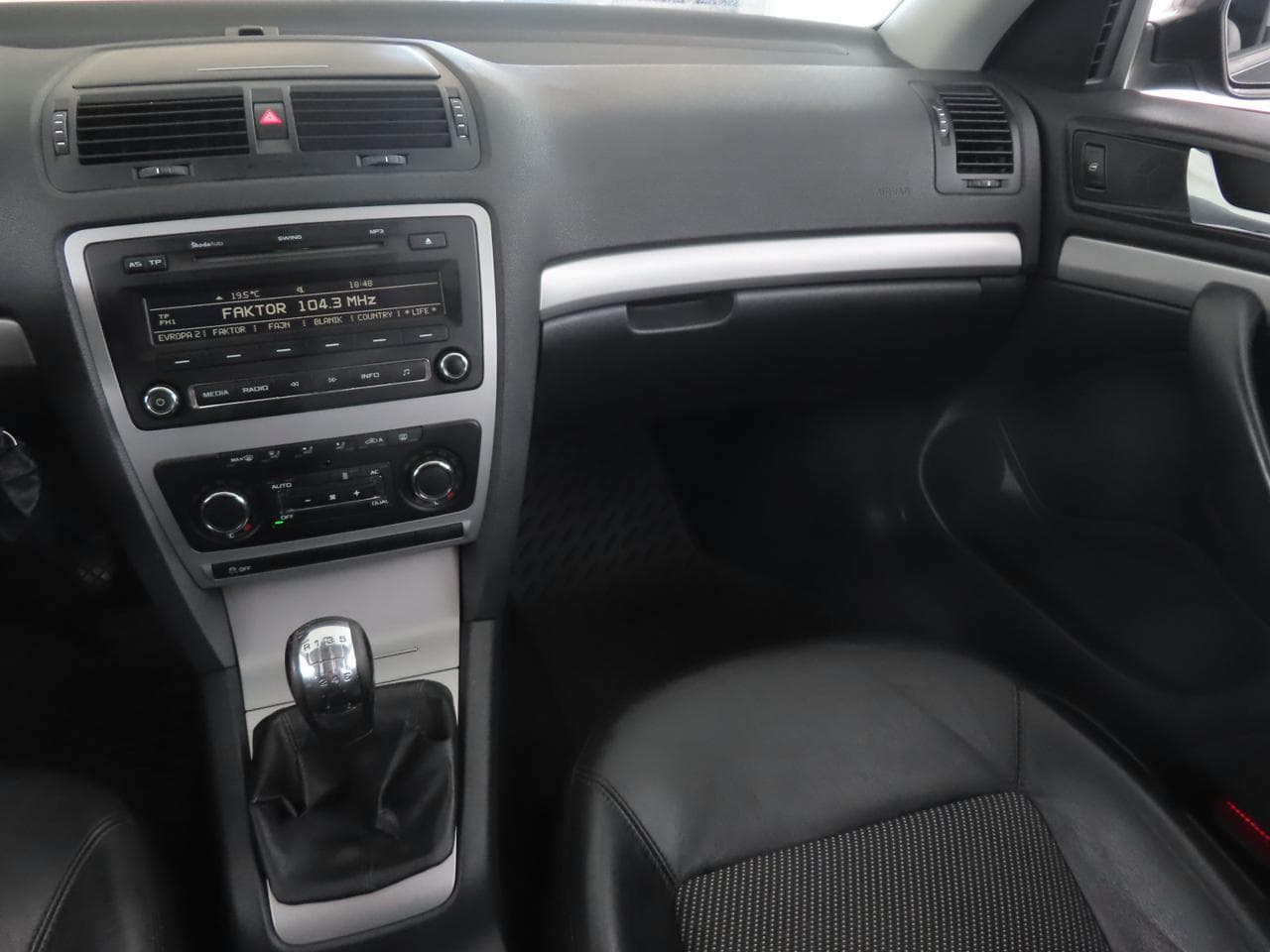 2010 Škoda OCTAVIA - 11