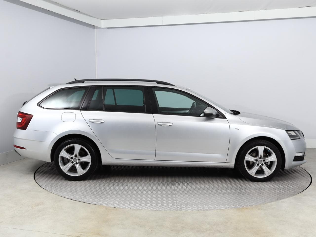 2017 Škoda OCTAVIA - 8