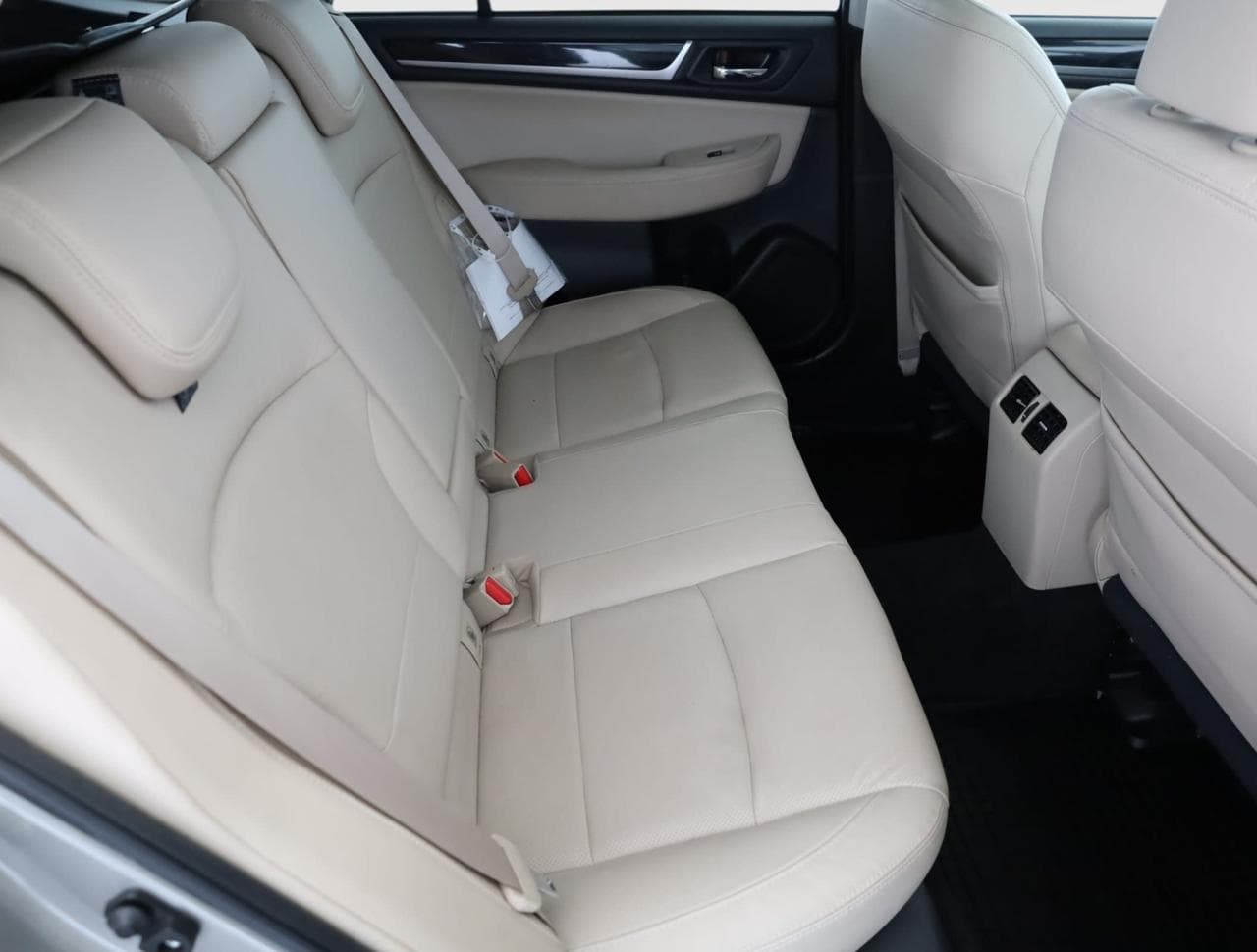 2016 Subaru OUTBACK - 11