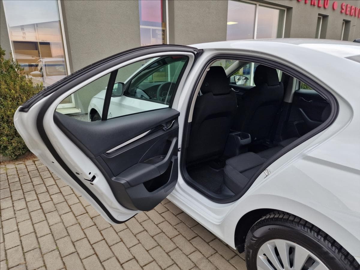 2021 Škoda Octavia - 18