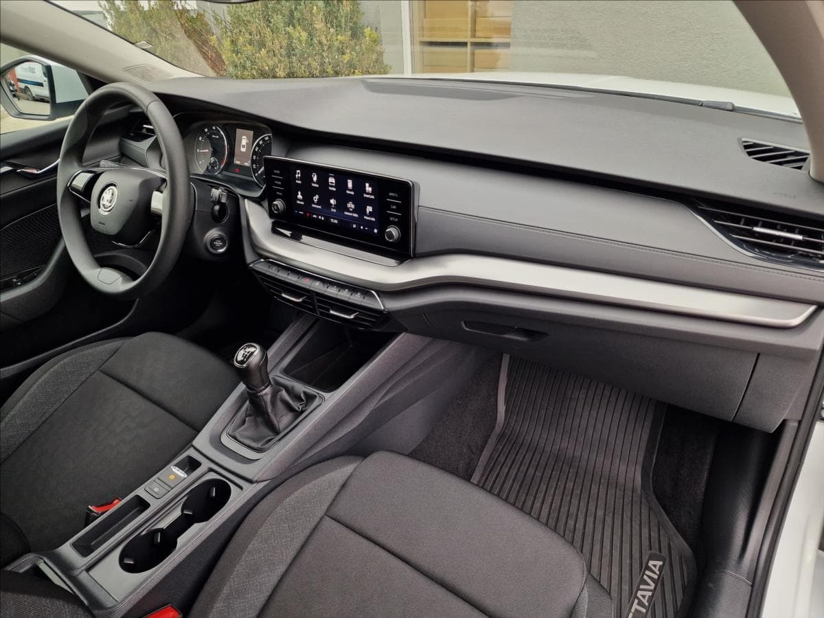 2021 Škoda Octavia - 13