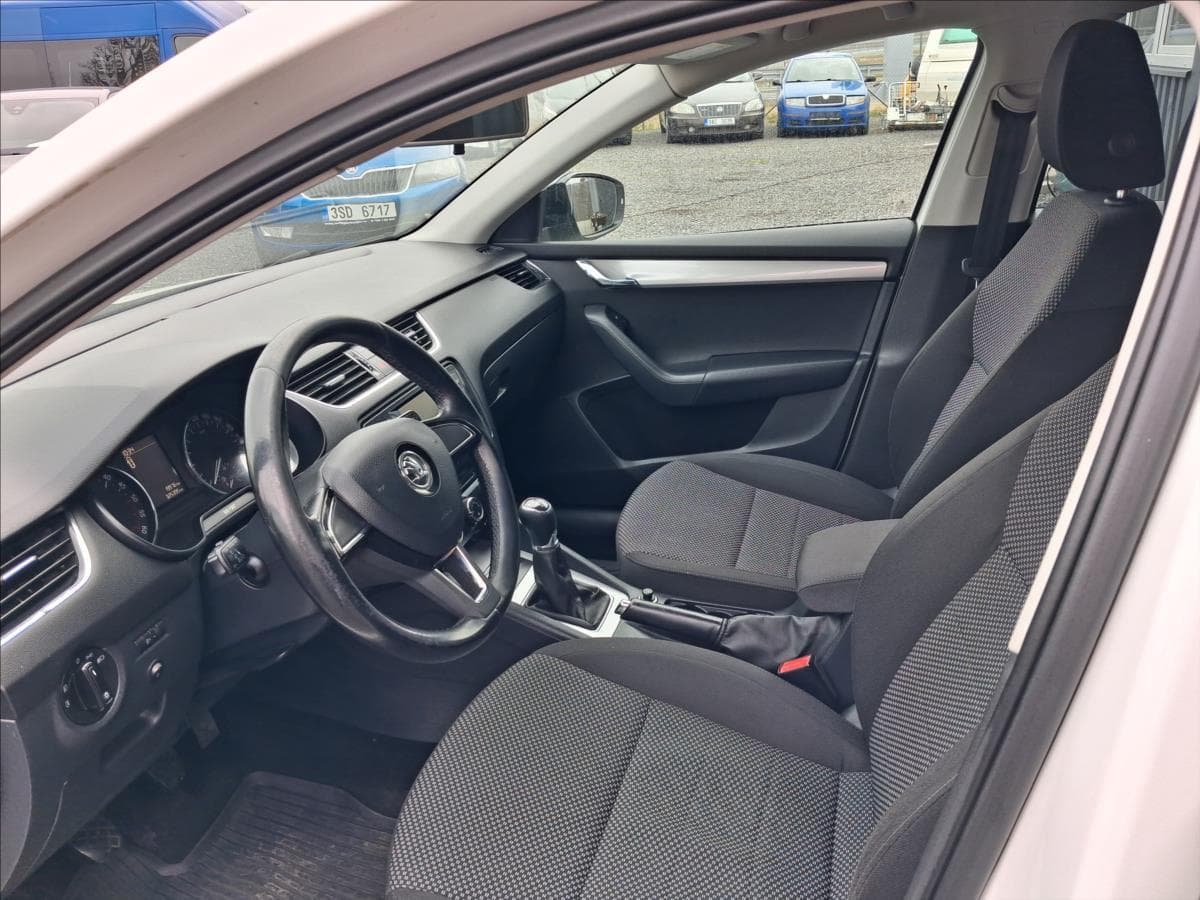 2015 Škoda OCTAVIA - 11
