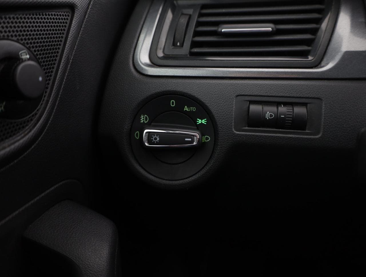 2015 Škoda Rapid - 18