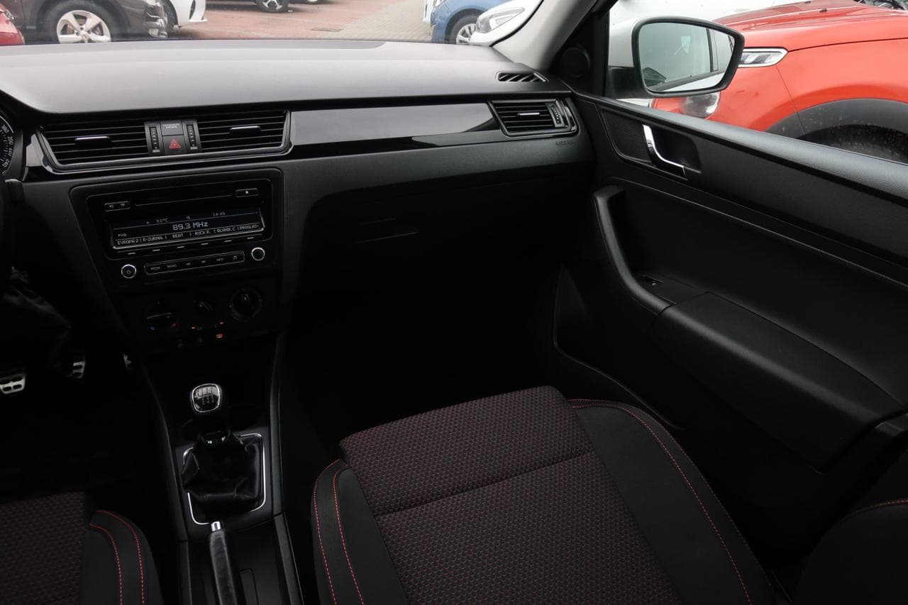 2013 Škoda RAPID - 11
