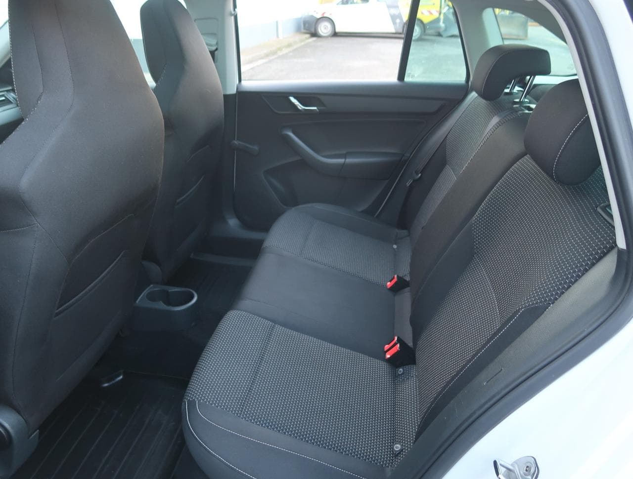 2014 Škoda RAPID - 15