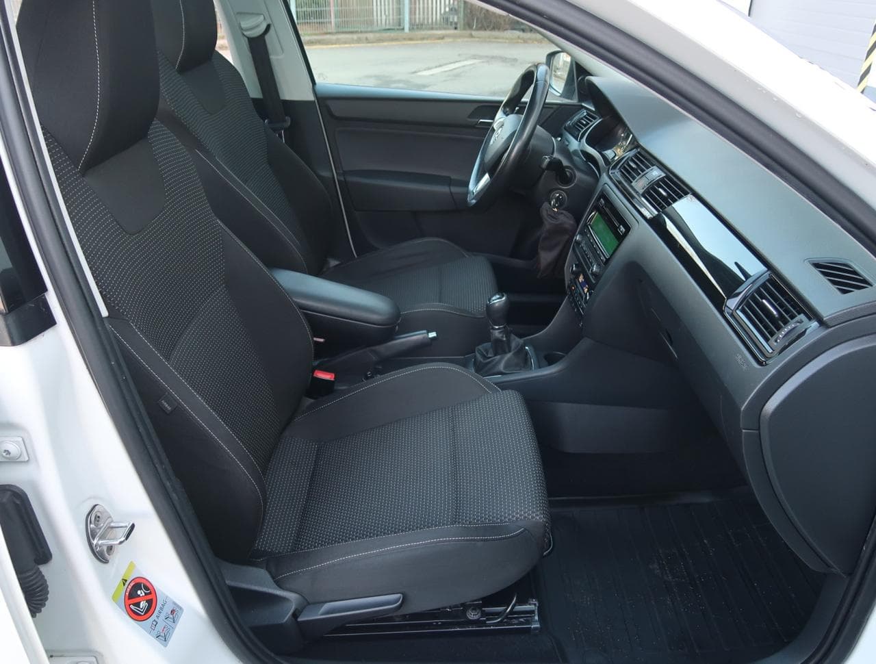 2014 Škoda RAPID - 12