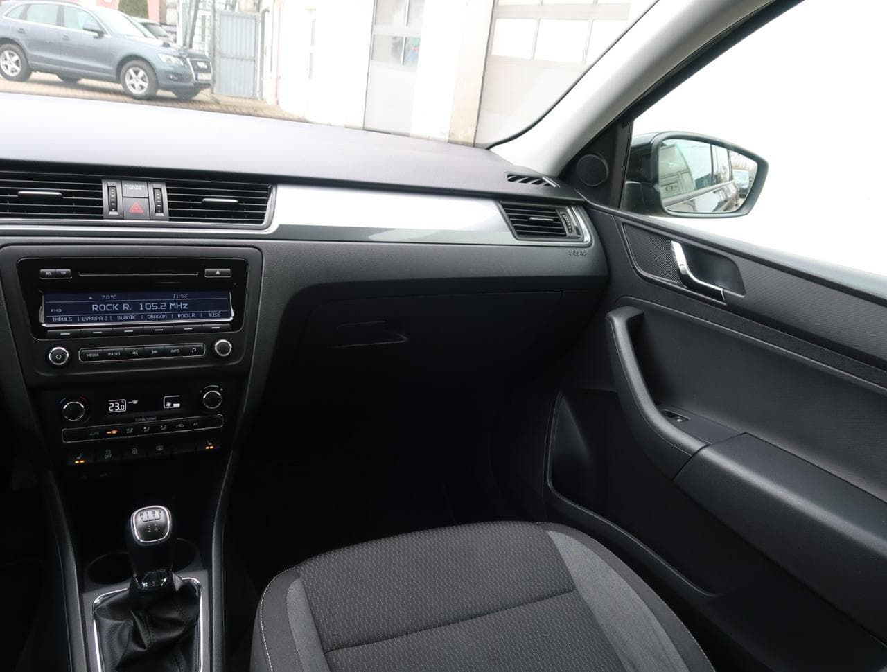 2014 Škoda Rapid - 11