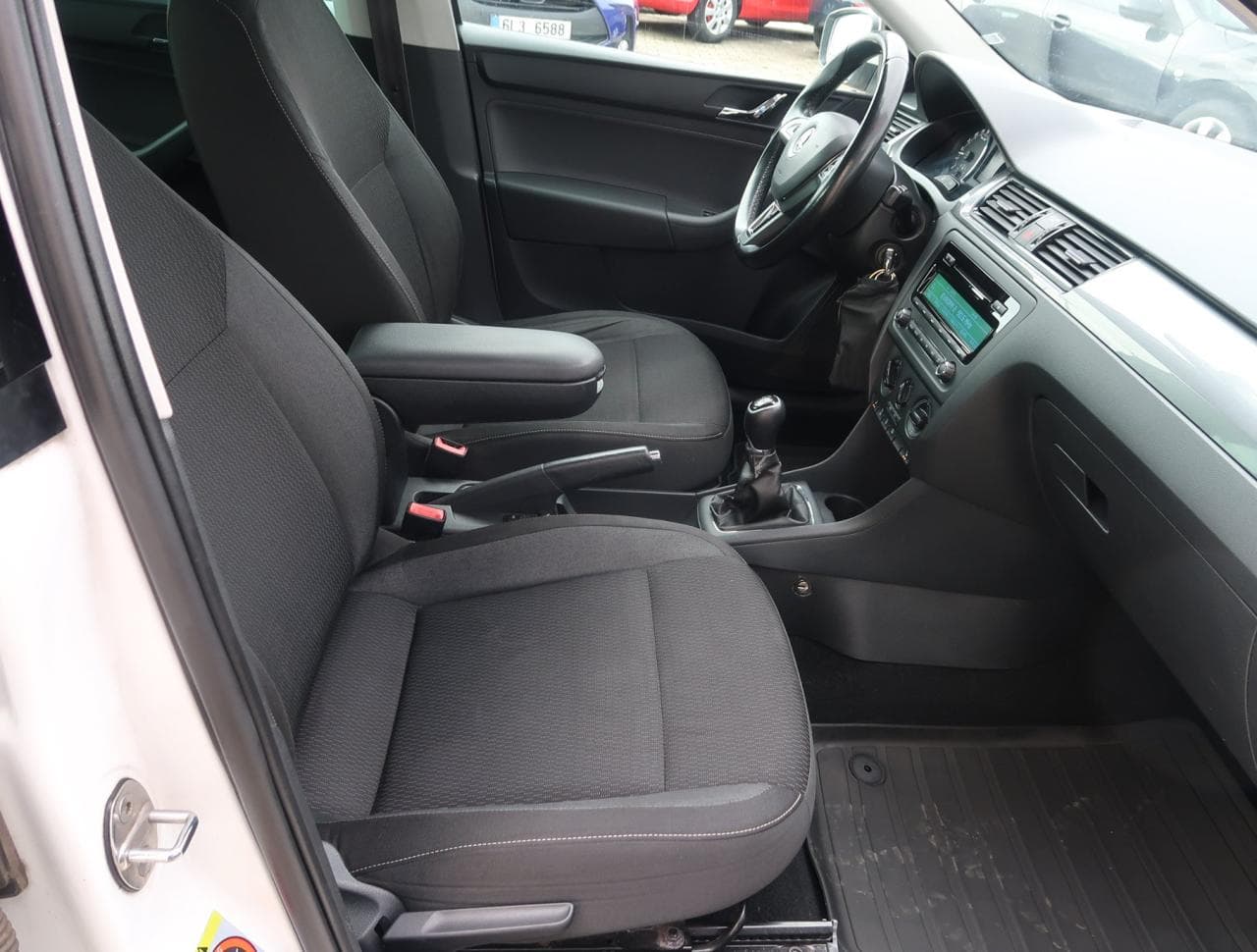 2013 Škoda RAPID - 12