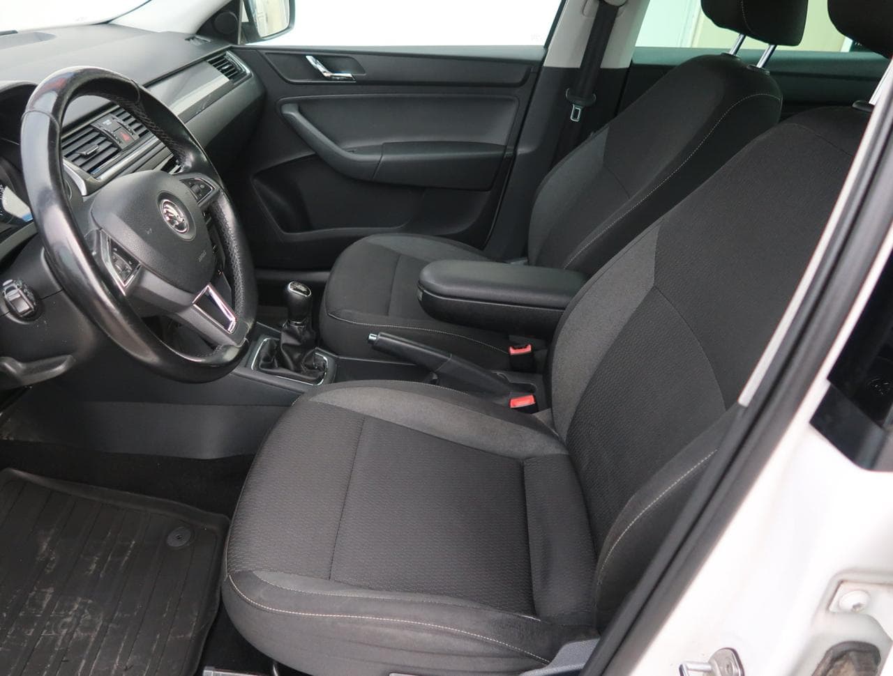 2013 Škoda RAPID - 16