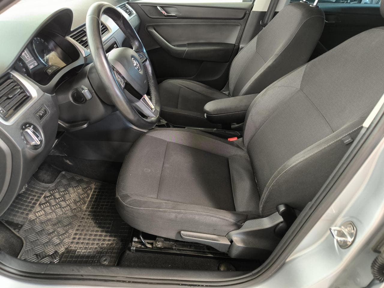 2014 Škoda Rapid - 9