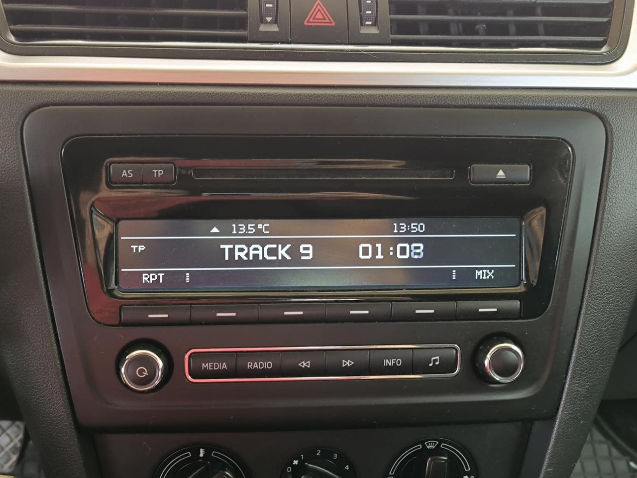 2014 Škoda Rapid - 11