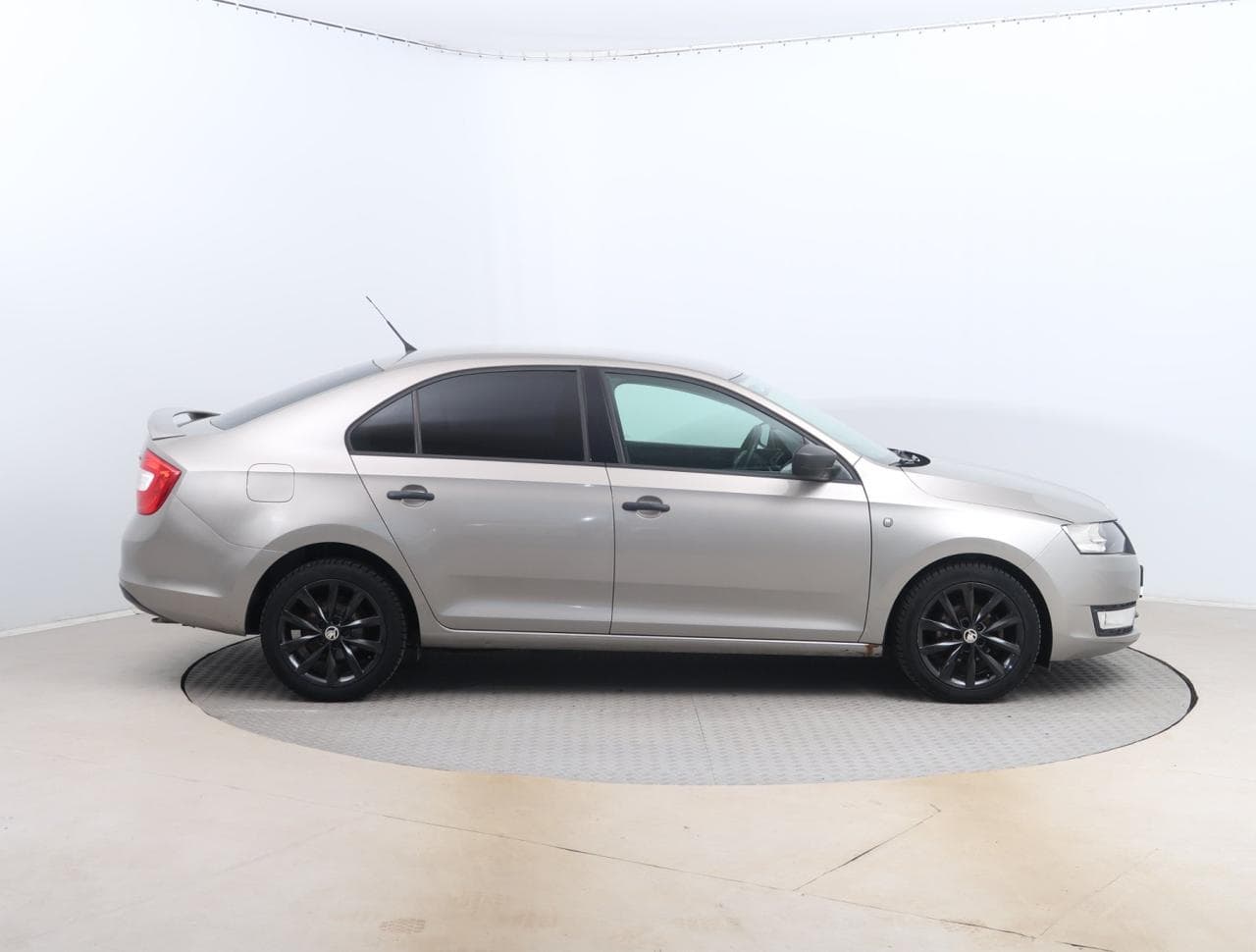 2013 Škoda Rapid - 8