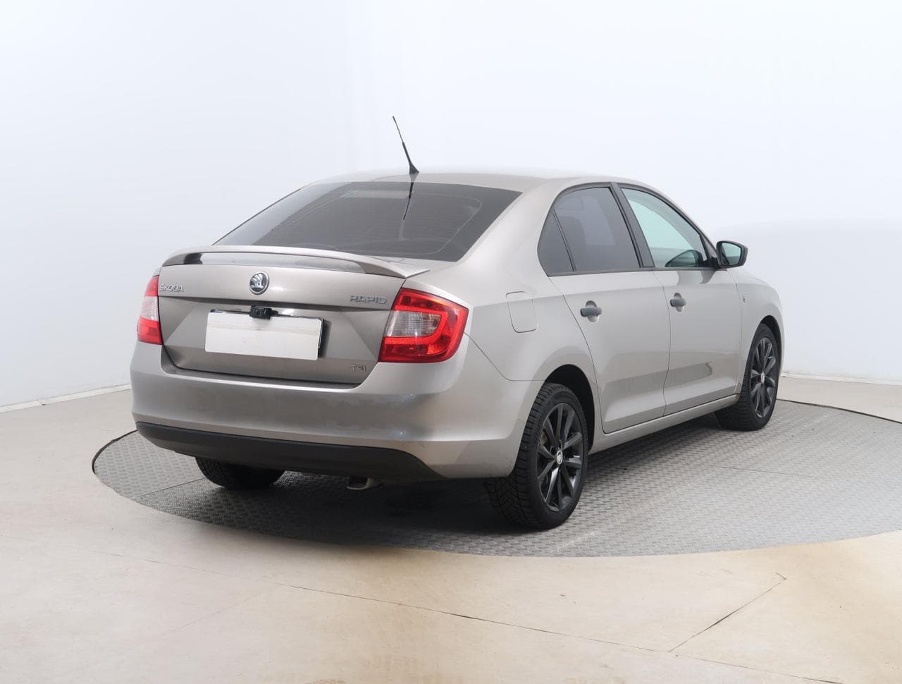 2013 Škoda Rapid - 7