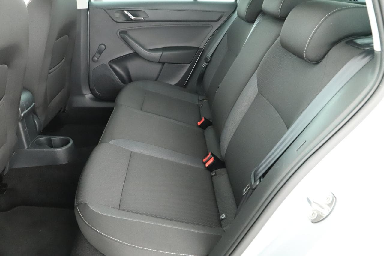 2015 Škoda RAPID - 12