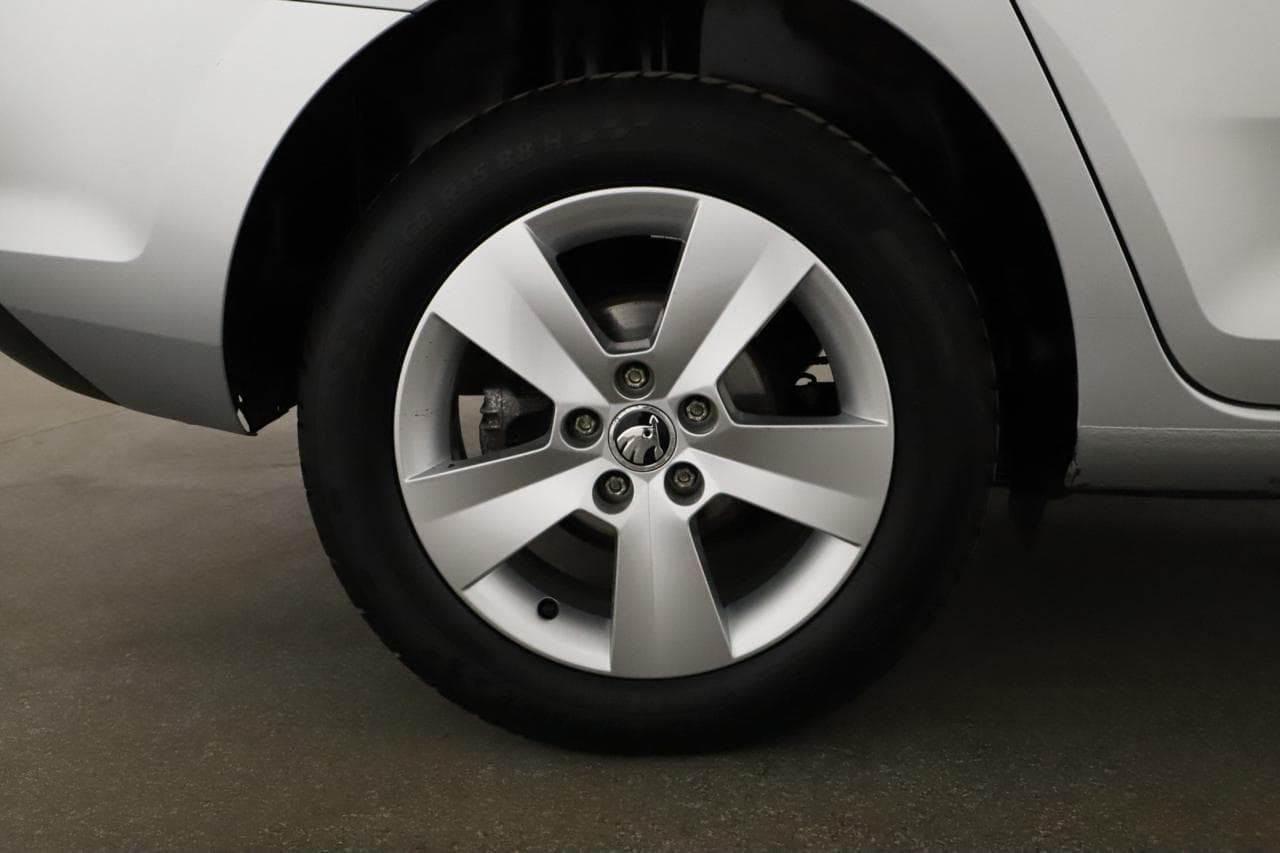 2015 Škoda RAPID - 17