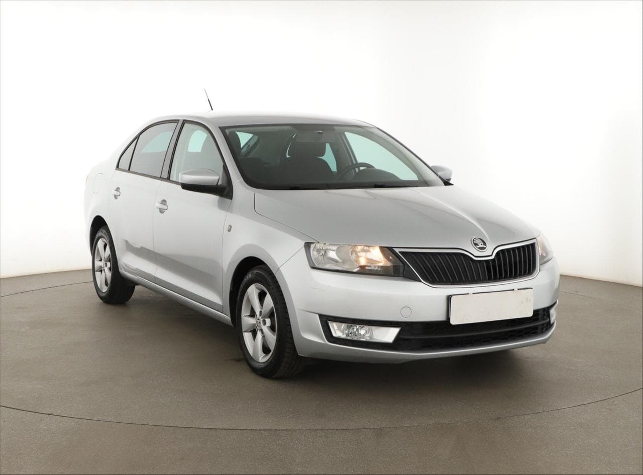 Škoda Rapid 1.6 TDI 66kW hatchback