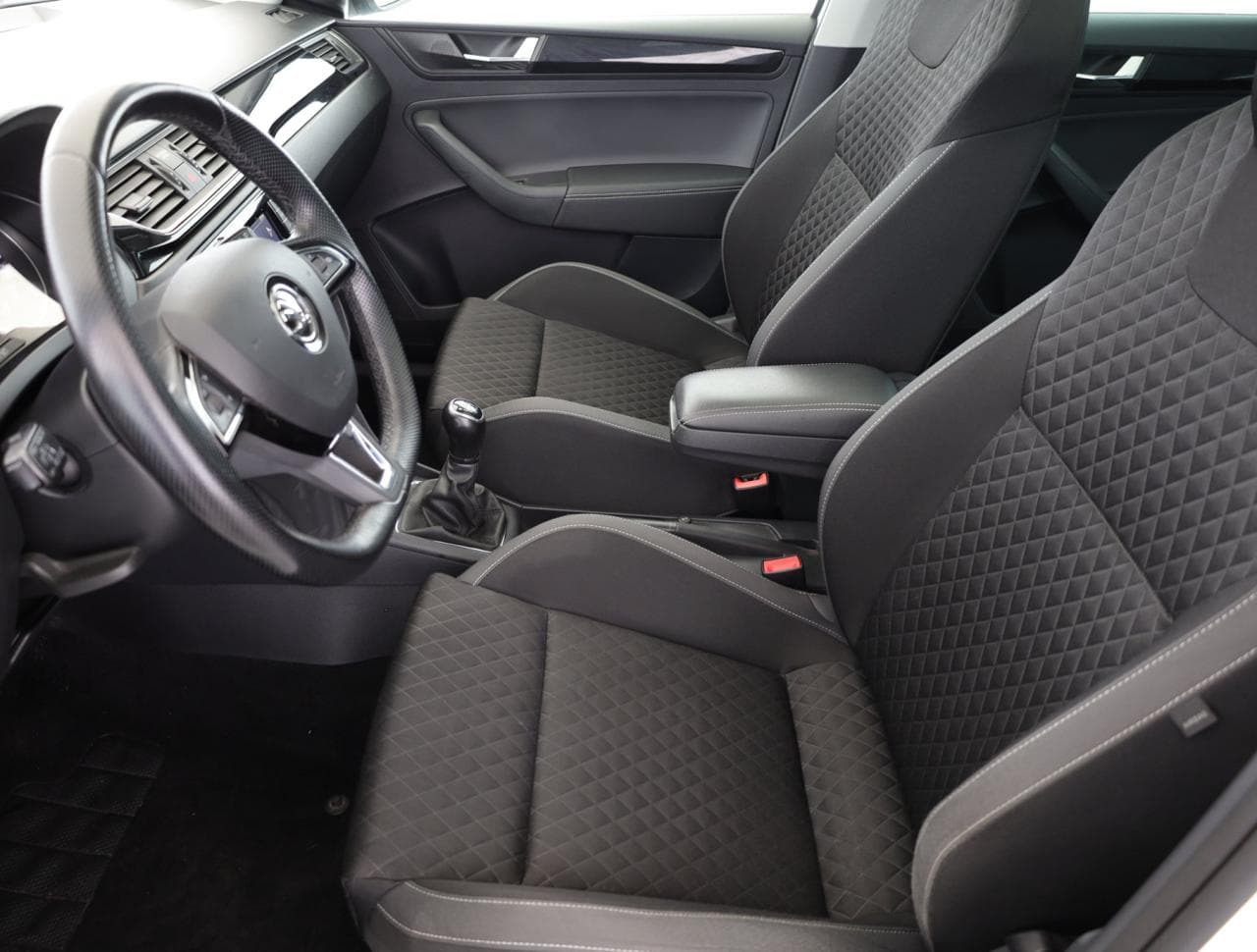 2018 Škoda RAPID - 13