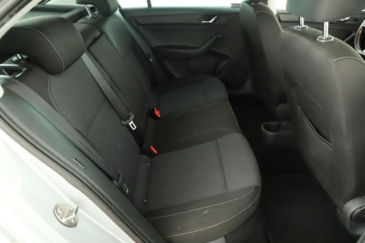 2013 Škoda Rapid - 21