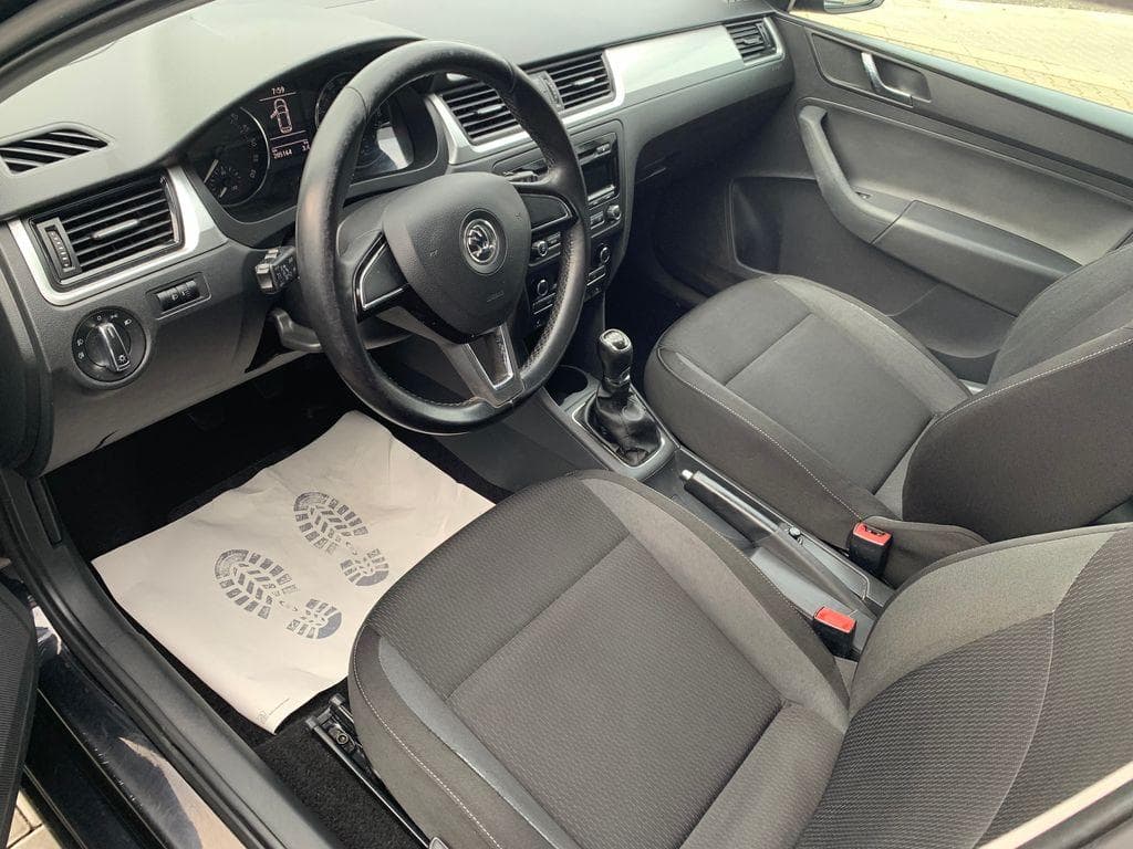 2013 Škoda RAPID - 13
