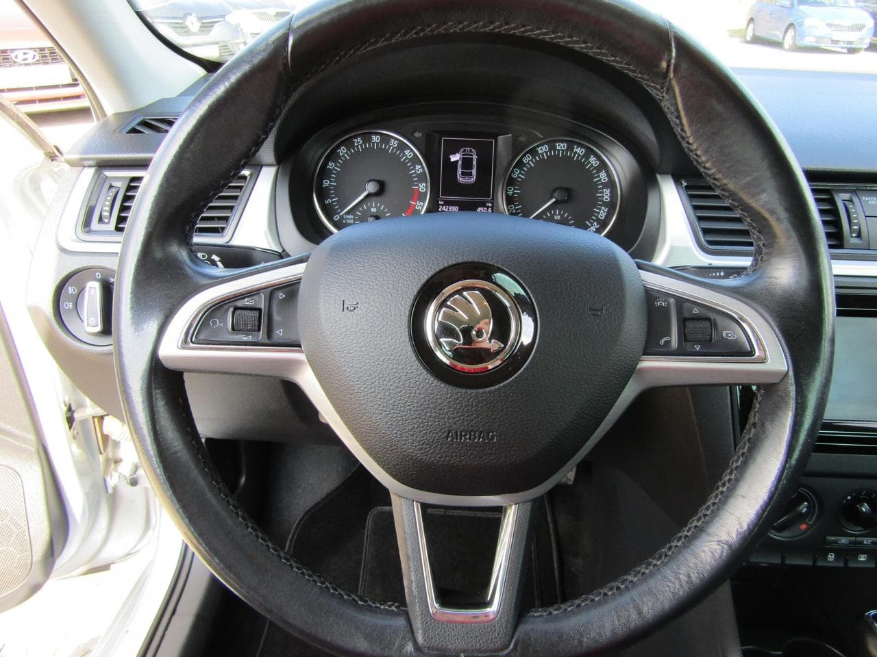 2015 Škoda RAPID - 14