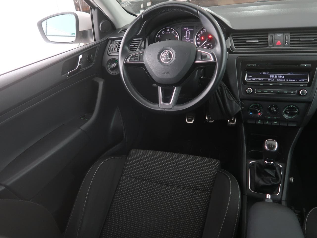 2014 Škoda RAPID - 9