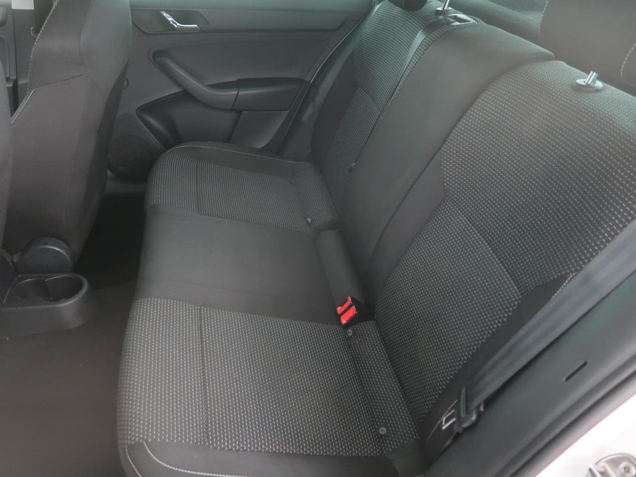 2014 Škoda RAPID - 15
