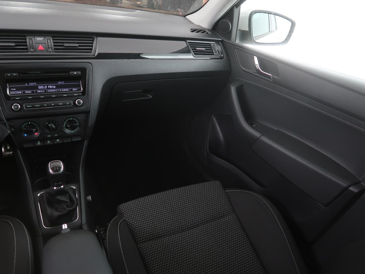 2014 Škoda RAPID - 11