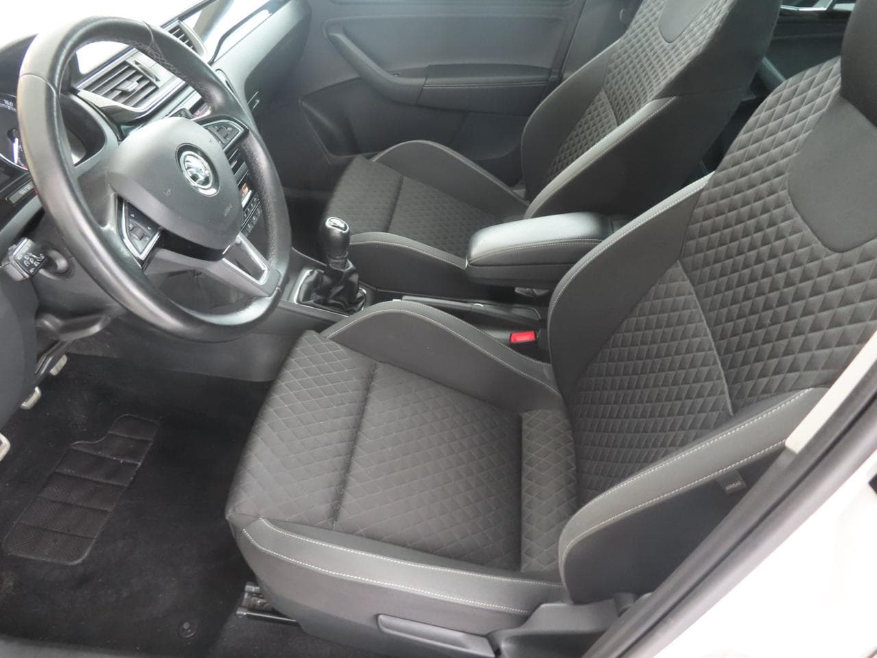 2017 Škoda RAPID - 16