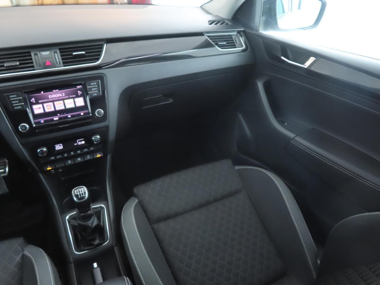 2017 Škoda RAPID - 11