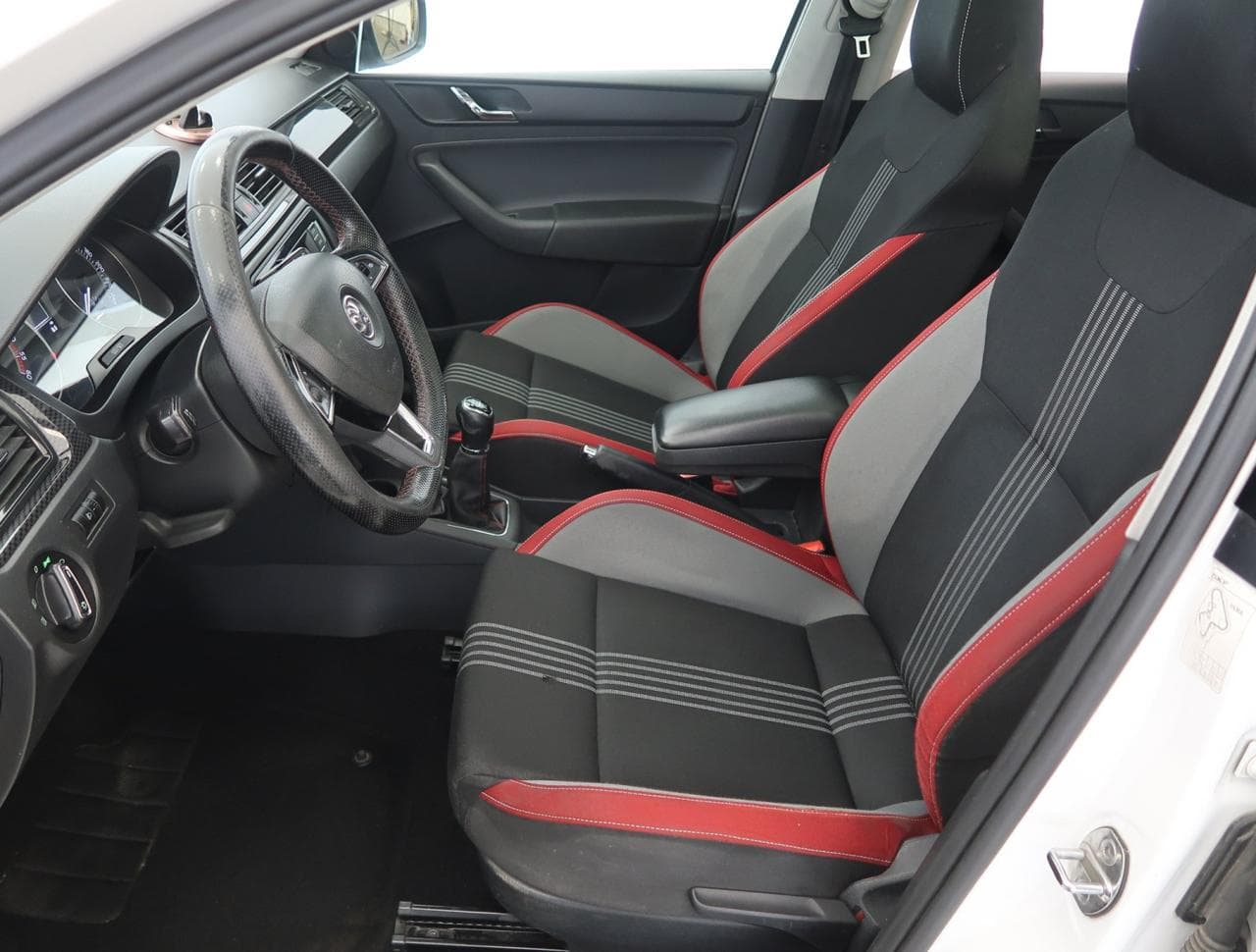 2015 Škoda RAPID - 24
