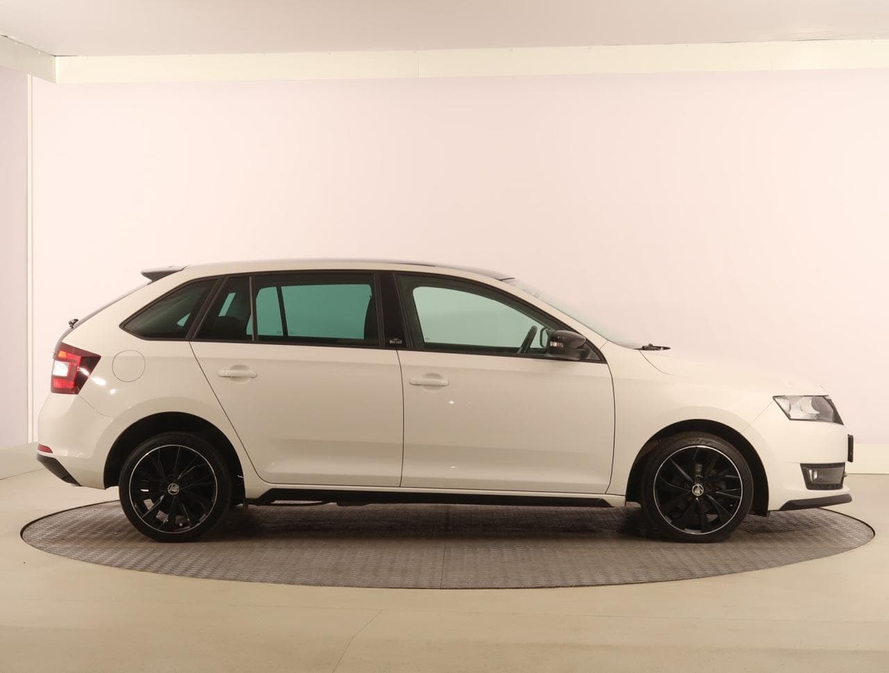 2015 Škoda RAPID - 10