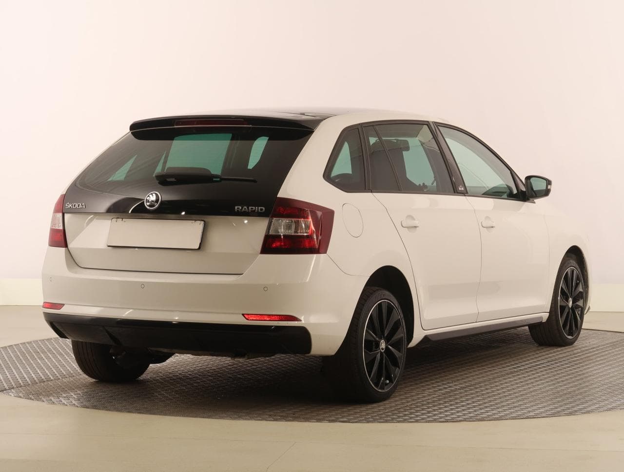 2015 Škoda RAPID - 9