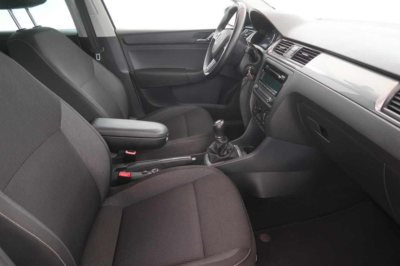 2014 Škoda RAPID - 13
