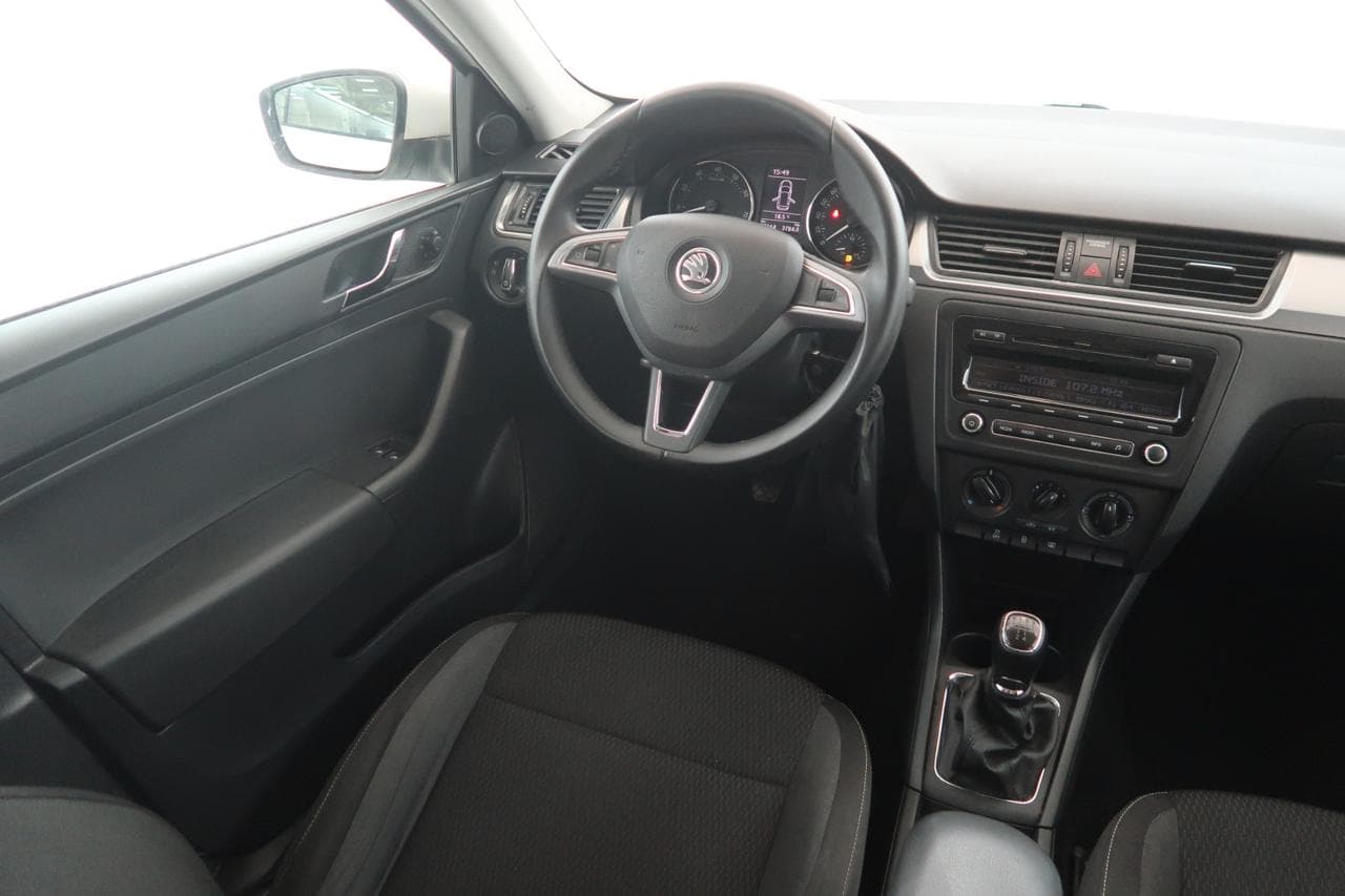 2014 Škoda RAPID - 9