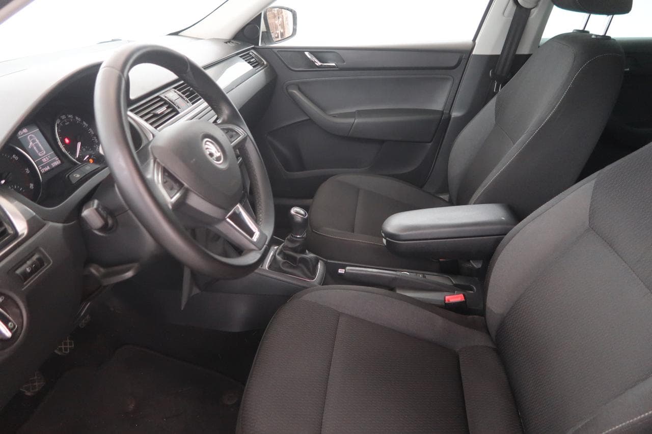 2014 Škoda RAPID - 16