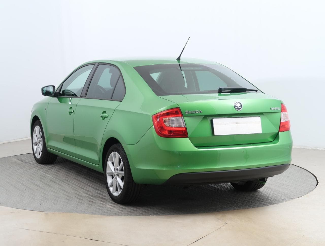 2013 Škoda RAPID - 9