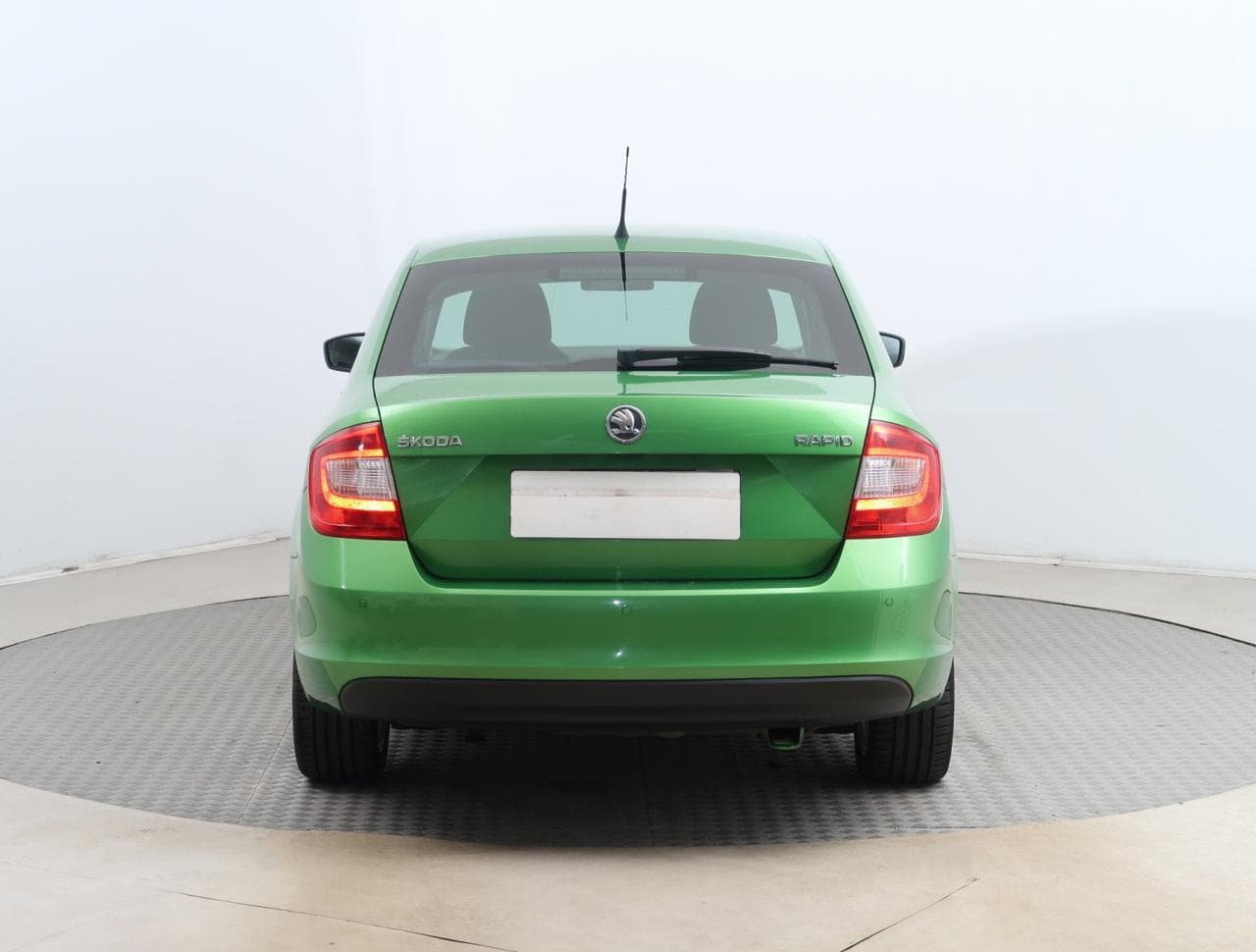 2013 Škoda RAPID - 11