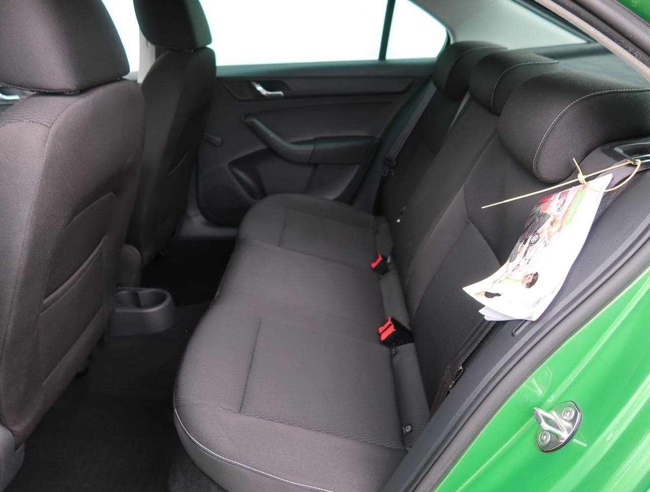 2013 Škoda RAPID - 27