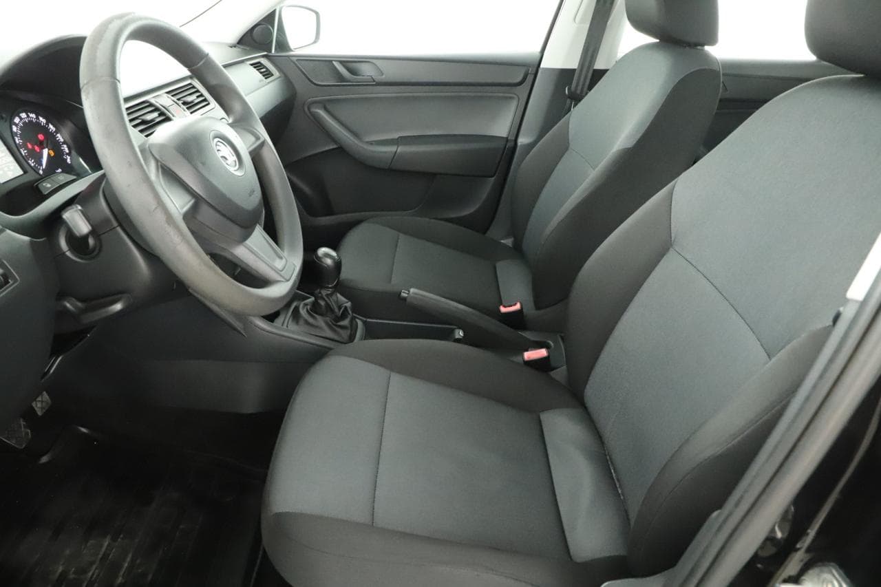 2013 Škoda RAPID - 13