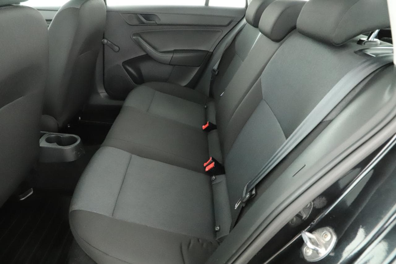 2013 Škoda RAPID - 12