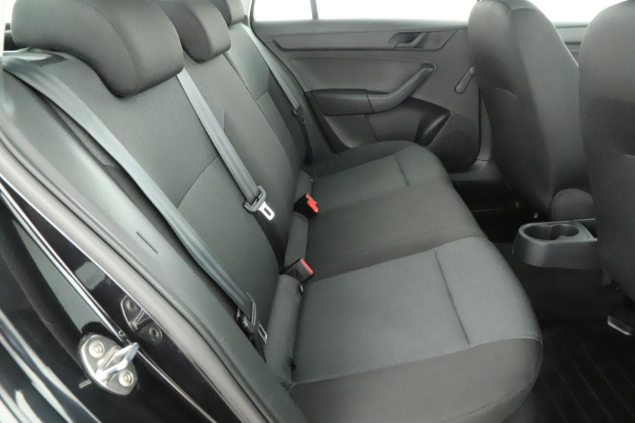 2013 Škoda RAPID - 11