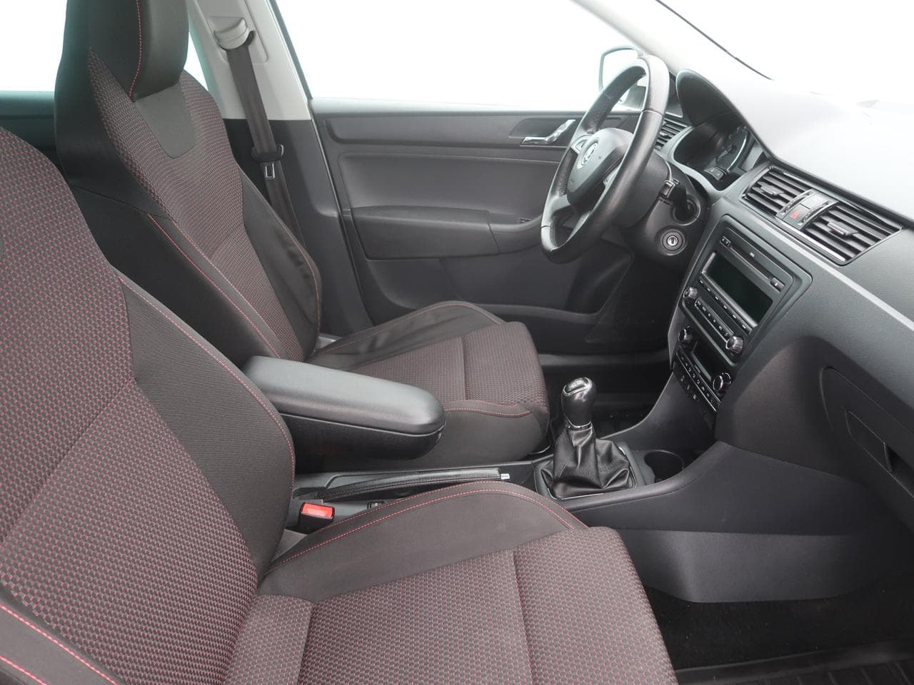 2013 Škoda RAPID - 15