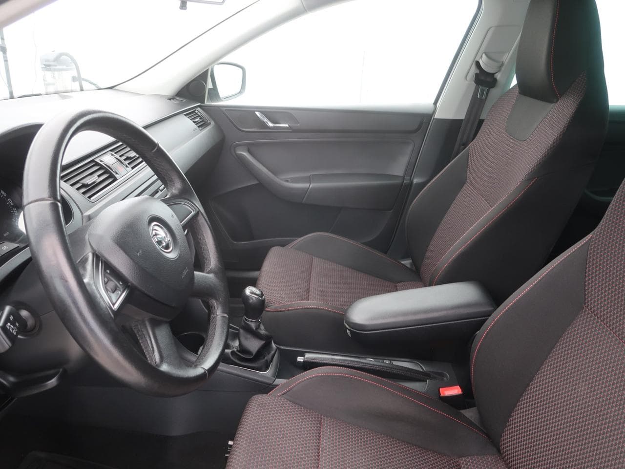 2013 Škoda RAPID - 23