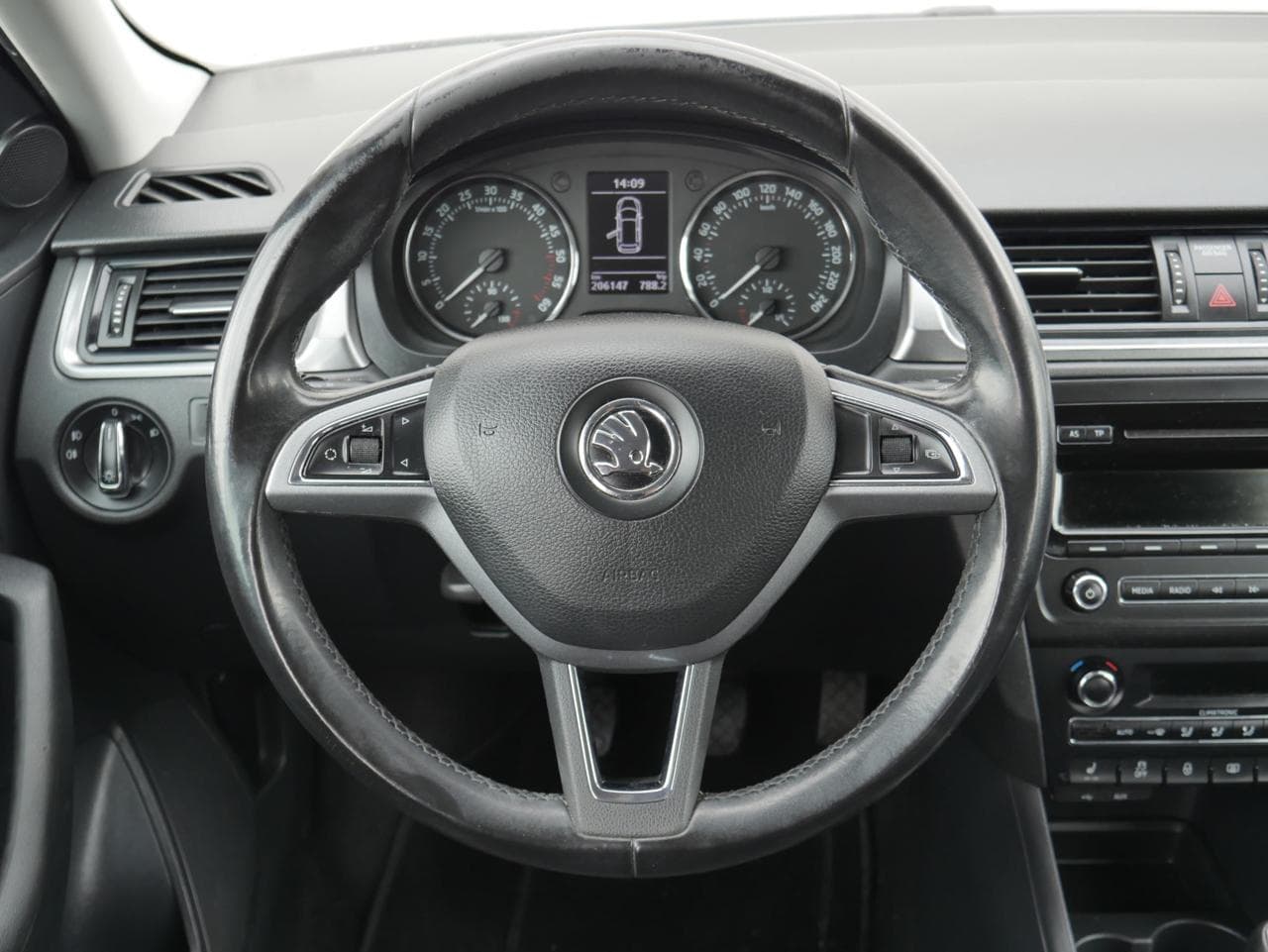 2013 Škoda RAPID - 11