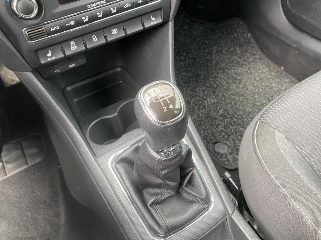 2014 Škoda RAPID - 15