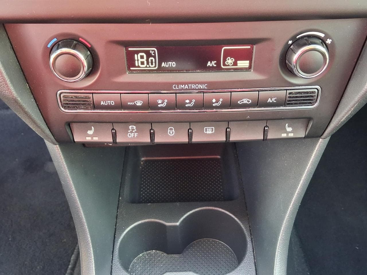2014 Škoda RAPID - 24